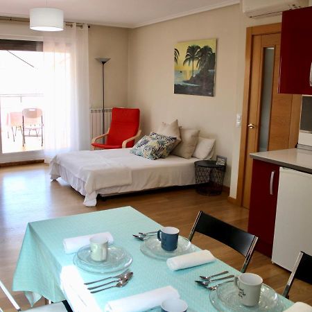 Atico En El Centro Con Amplia Terraza Apartment Entrena Luaran gambar