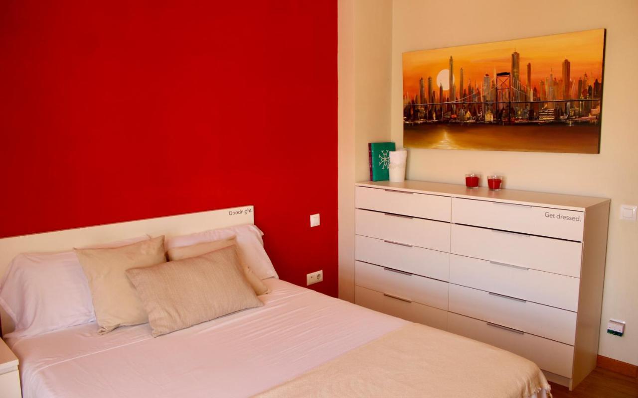 Atico En El Centro Con Amplia Terraza Apartment Entrena Luaran gambar