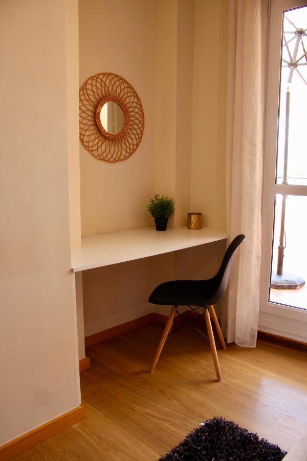 Atico En El Centro Con Amplia Terraza Apartment Entrena Luaran gambar