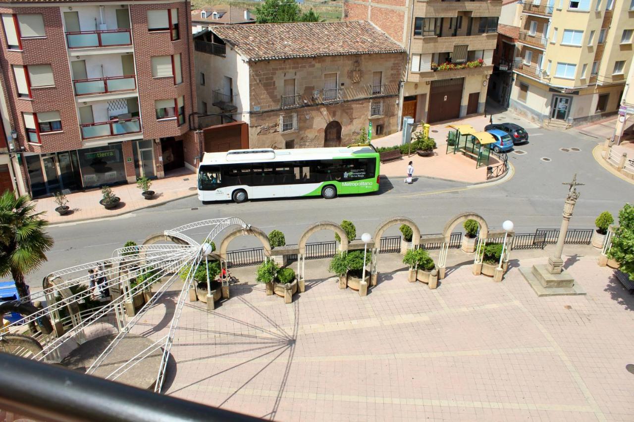 Atico En El Centro Con Amplia Terraza Apartment Entrena Luaran gambar